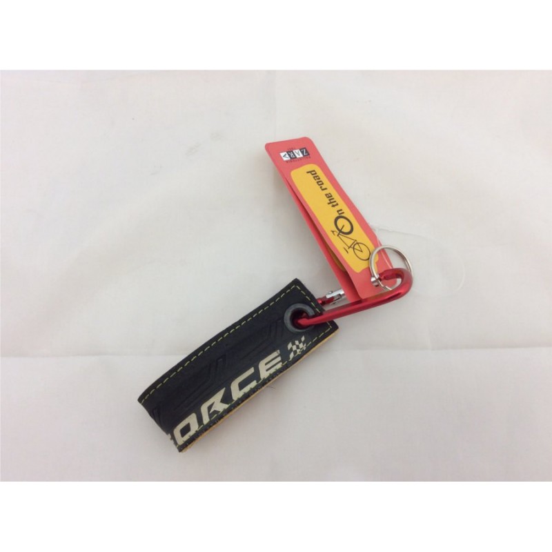 ZARA PORTACHIAVI ON THE ROAD IN COPERTORE RICOPERTO