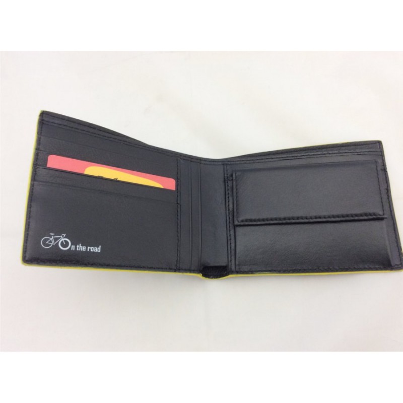ZARA PORTAFOGLIO ON THE ROAD IN COPERTONE RICOPERTO