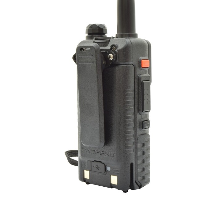 BAOFENG RADIO RICETRASMITTENTE DUAL BAND VHF/UHF E AM/FM RADIO